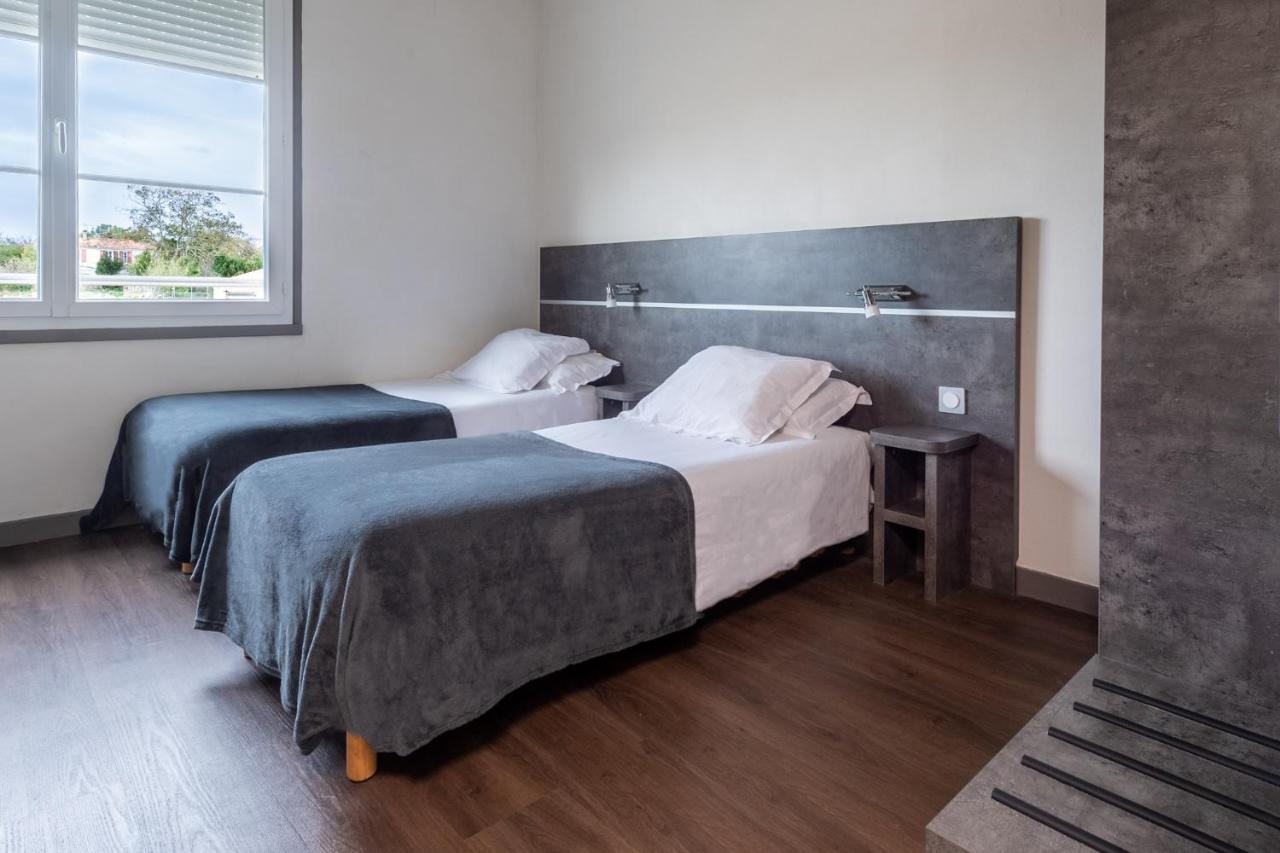 Surgères Hotel De La Gare מראה חיצוני תמונה